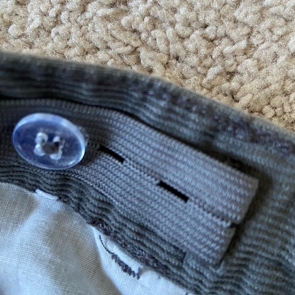 Gymboree sweater and matching grey corduroy pants - Picture 5 of 5